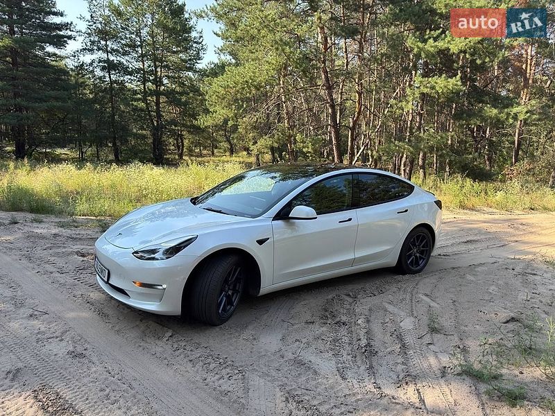 Tesla Model 3 2022