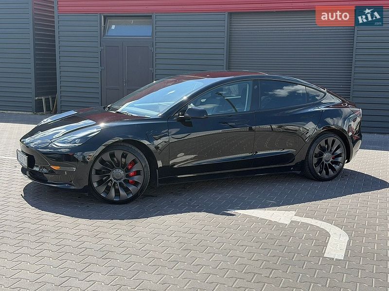 Седан Tesla Model 3 2022 в Киеве фото 3 Седан Tesla Model 3 2022 в Киеве