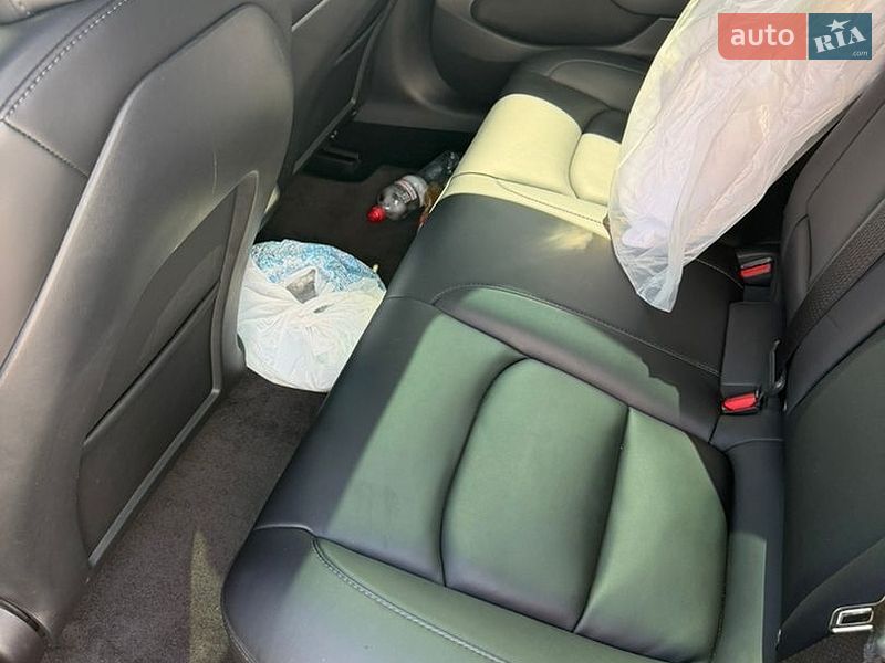 Седан Tesla Model 3 2022 в Киеве фото 18 Седан Tesla Model 3 2022 в Киеве