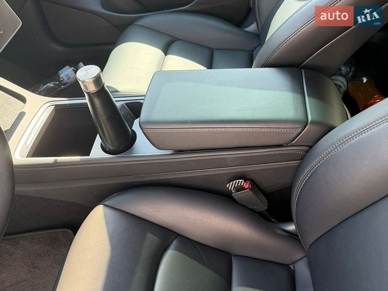 Седан Tesla Model 3 2022 в Киеве фото 21 Седан Tesla Model 3 2022 в Киеве