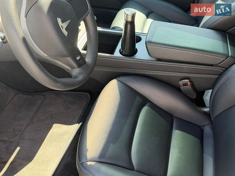 Седан Tesla Model 3 2022 в Киеве фото 19 Седан Tesla Model 3 2022 в Киеве
