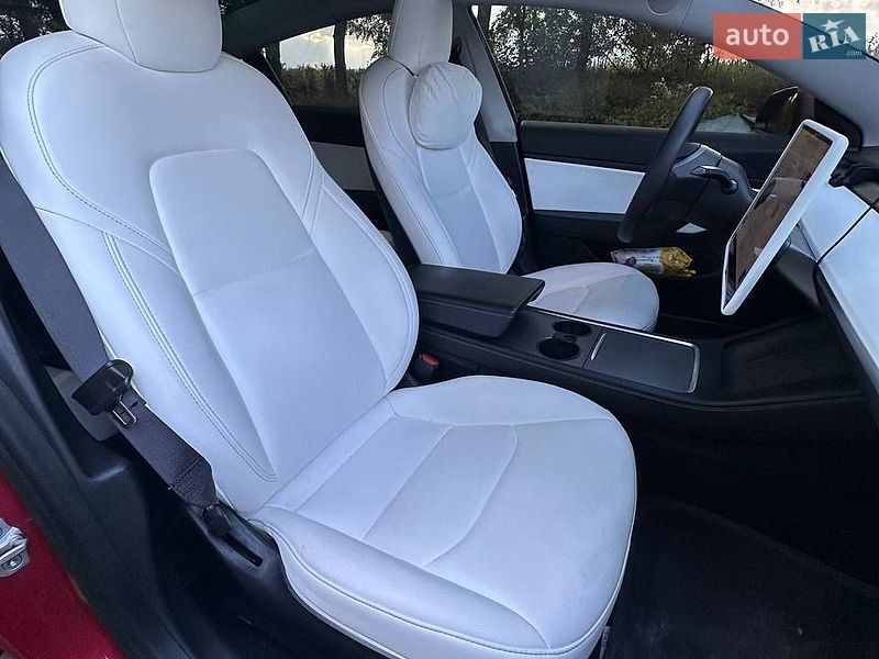 Седан Tesla Model 3 2020 в Киеве