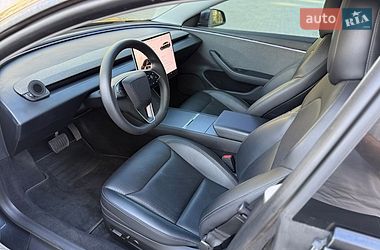 Седан Tesla Model 3 2024 в Дніпрі