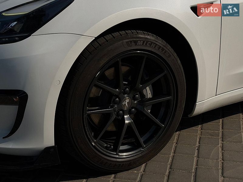 Седан Tesla Model 3 2021 в Одесі