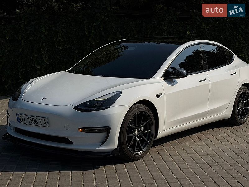 Седан Tesla Model 3 2021 в Одесі