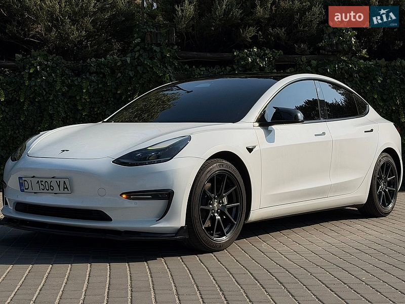 Седан Tesla Model 3 2021 в Одессе