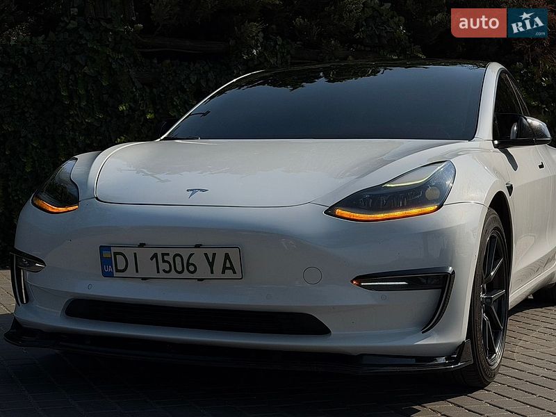 Седан Tesla Model 3 2021 в Одесі