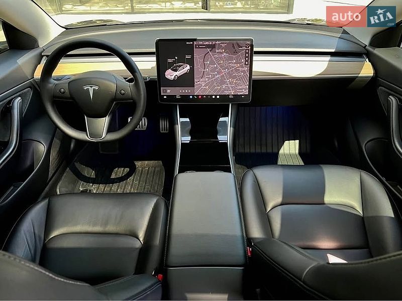 Седан Tesla Model 3 2018 в Києві