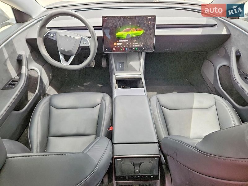 Седан Tesla Model 3 2025 в Киеве