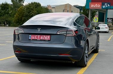 Седан Tesla Model 3 2018 в Тернополе