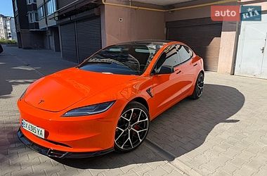 Седан Tesla Model 3 2024 в Хмельницком