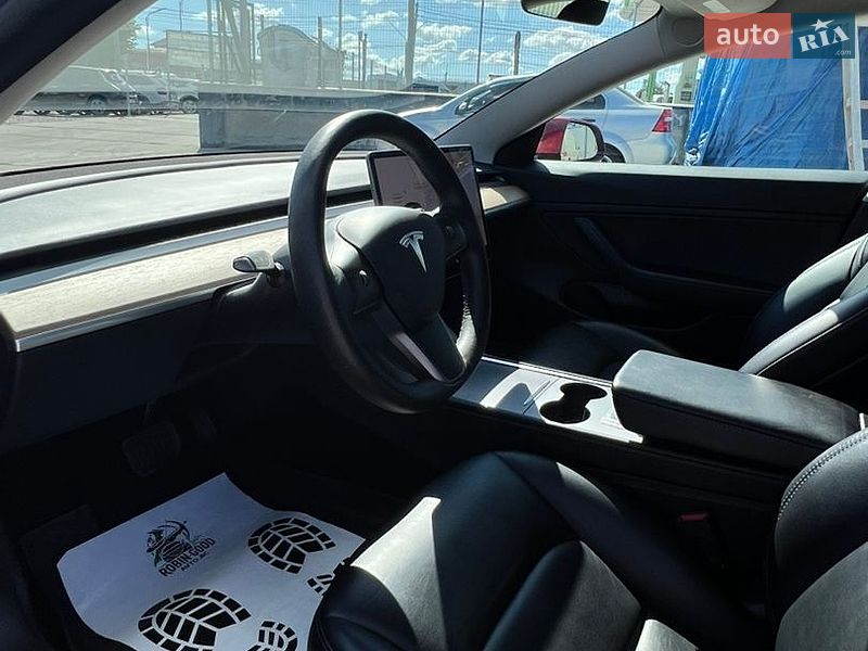 Седан Tesla Model 3 2021 в Білій Церкві