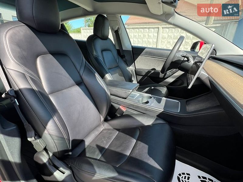 Седан Tesla Model 3 2021 в Белой Церкви