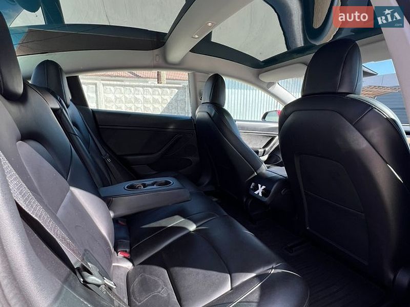 Седан Tesla Model 3 2021 в Білій Церкві