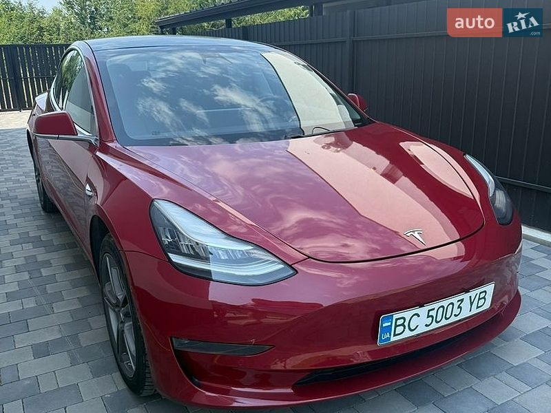 Tesla Model 3 2019