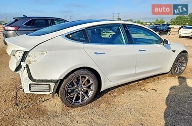 Седан Tesla Model 3 2020 в Тернополе