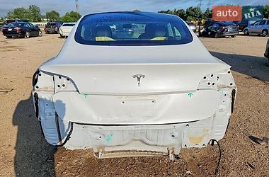 Седан Tesla Model 3 2020 в Тернополе