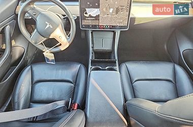 Седан Tesla Model 3 2020 в Тернополе