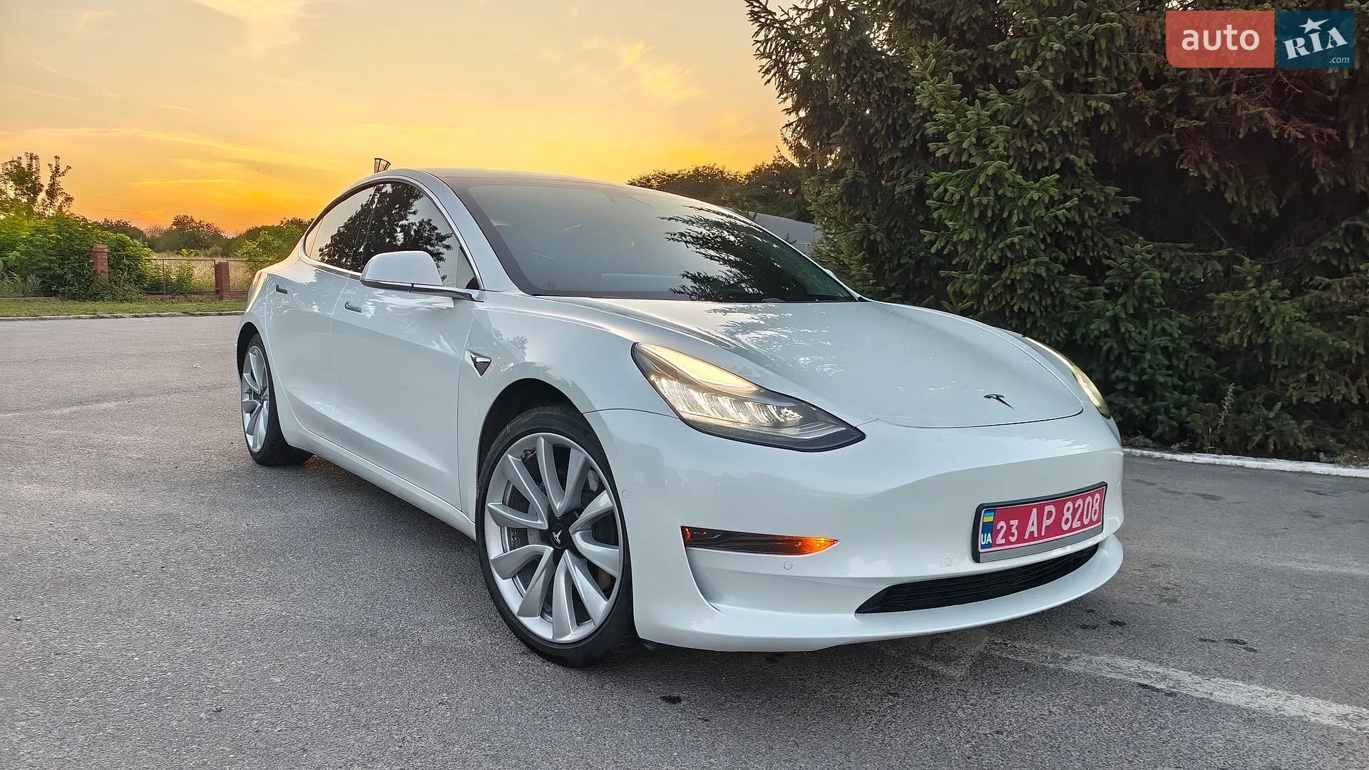 2020 Tesla Model 3 - фото 1