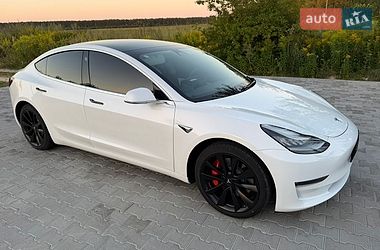 Седан Tesla Model 3 2019 в Львове