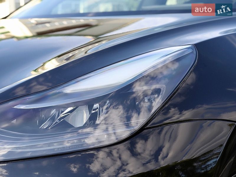Седан Tesla Model 3 2018 в Дрогобыче