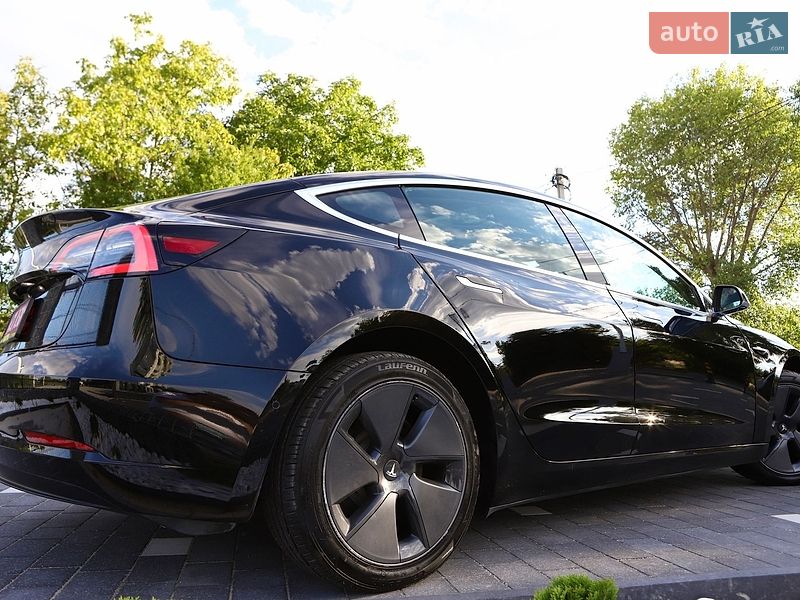 Седан Tesla Model 3 2018 в Дрогобыче