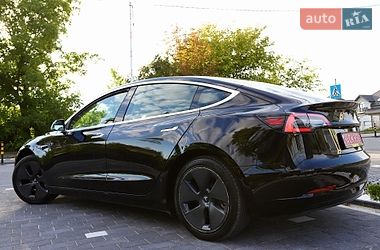 Седан Tesla Model 3 2018 в Дрогобыче