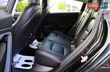 Седан Tesla Model 3 2018 в Дрогобыче