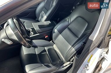 Седан Tesla Model 3 2018 в Киеве