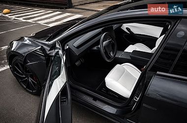 Седан Tesla Model 3 2024 в Киеве