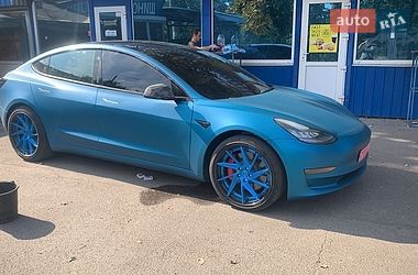 Седан Tesla Model 3 2020 в Николаеве