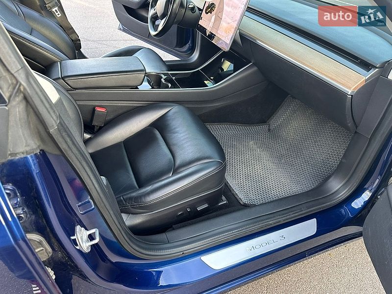 Седан Tesla Model 3 2018 в Вінниці фото 25 Седан Tesla Model 3 2018 в Вінниці