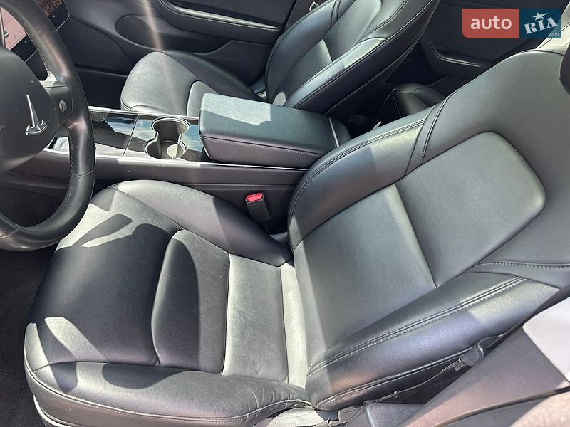 Седан Tesla Model 3 2018 в Вінниці фото 31 Седан Tesla Model 3 2018 в Вінниці