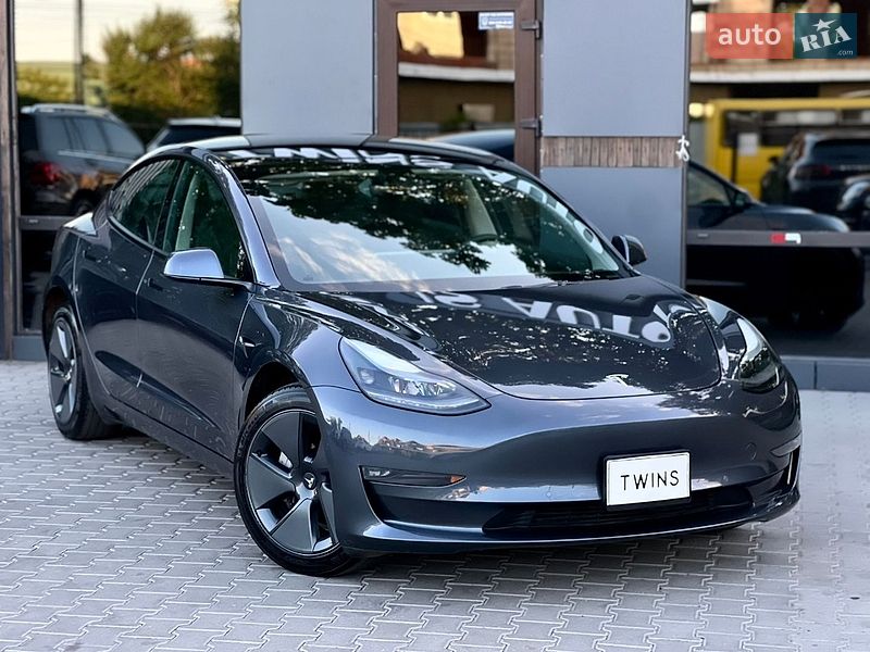 Седан Tesla Model 3 2022 в Одесі