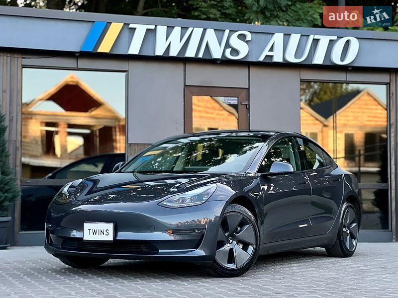 Седан Tesla Model 3 2022 в Одесі