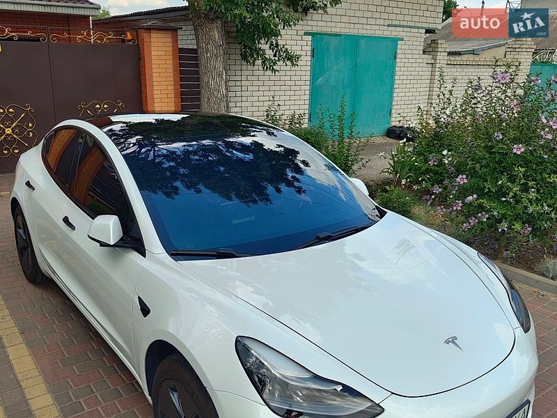Седан Tesla Model 3 2020 в Миколаєві