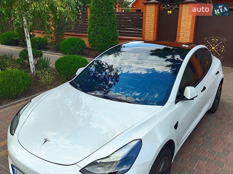 Седан Tesla Model 3 2020 в Миколаєві