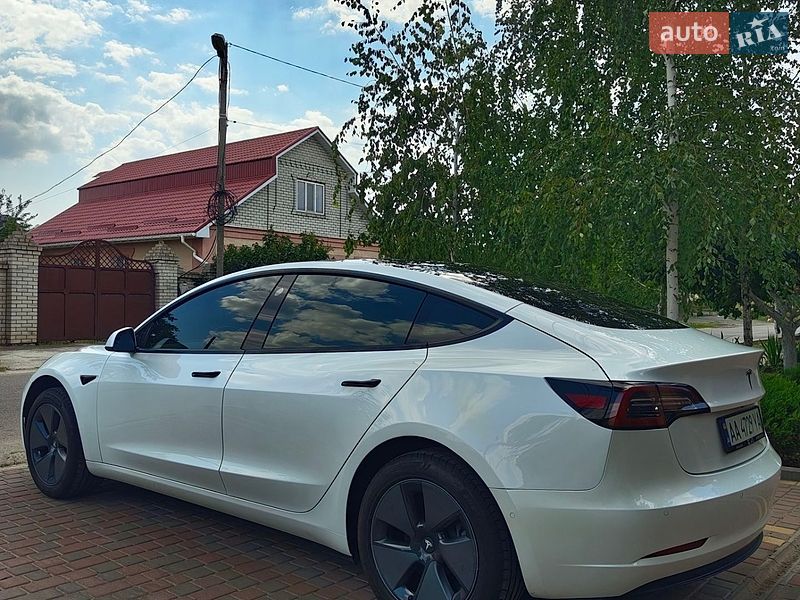 Седан Tesla Model 3 2020 в Миколаєві
