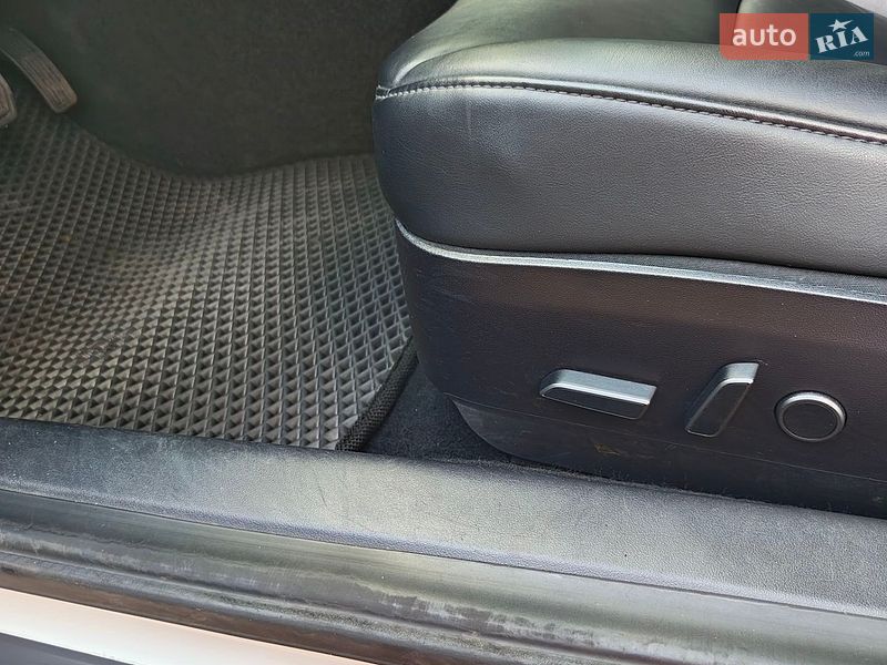 Седан Tesla Model 3 2020 в Миколаєві