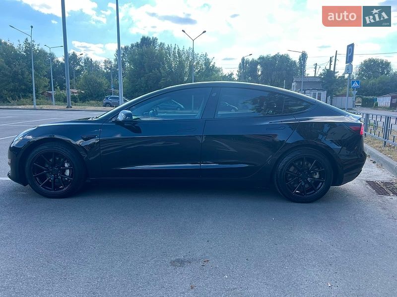 Седан Tesla Model 3 2018 в Киеве