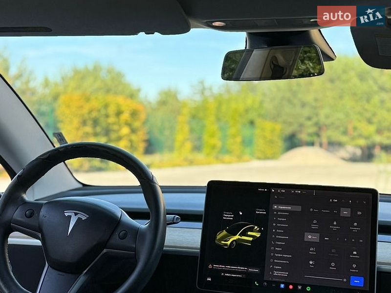 Седан Tesla Model 3 2019 в Луцке
