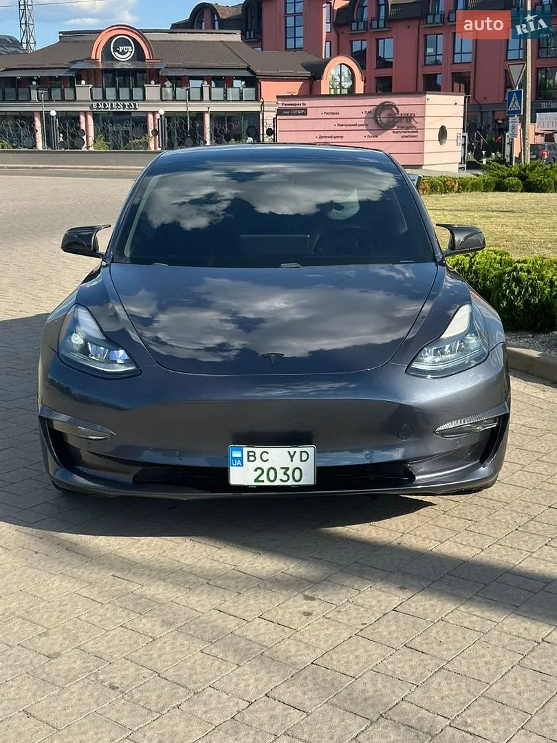 2020 Tesla Model 3 - фото 1