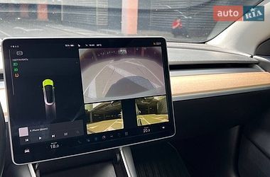 Седан Tesla Model 3 2018 в Києві