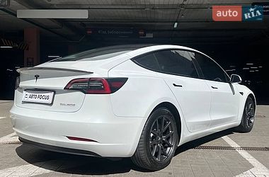 Седан Tesla Model 3 2018 в Києві