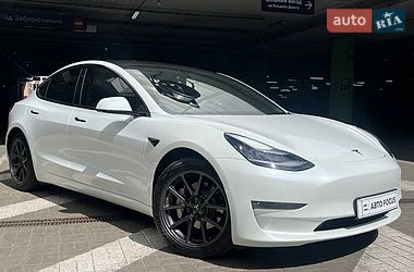 Седан Tesla Model 3 2018 в Києві