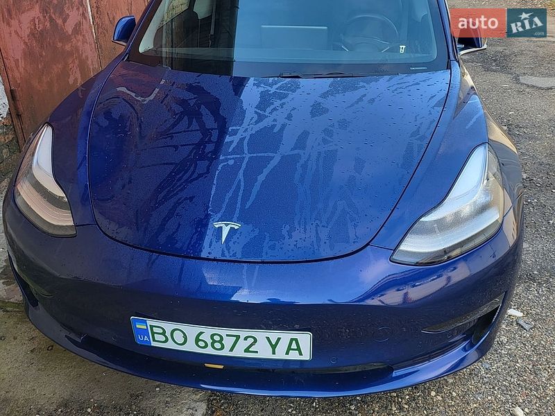 Седан Tesla Model 3 2018 в Тернополе