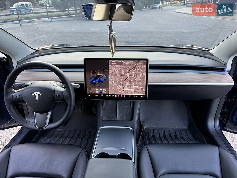 Седан Tesla Model 3 2022 в Кропивницькому