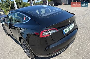 Седан Tesla Model 3 2019 в Києві