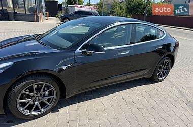 Седан Tesla Model 3 2019 в Киеве