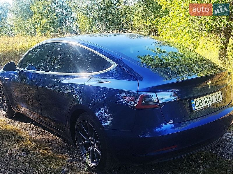 Седан Tesla Model 3 2018 в Ніжині